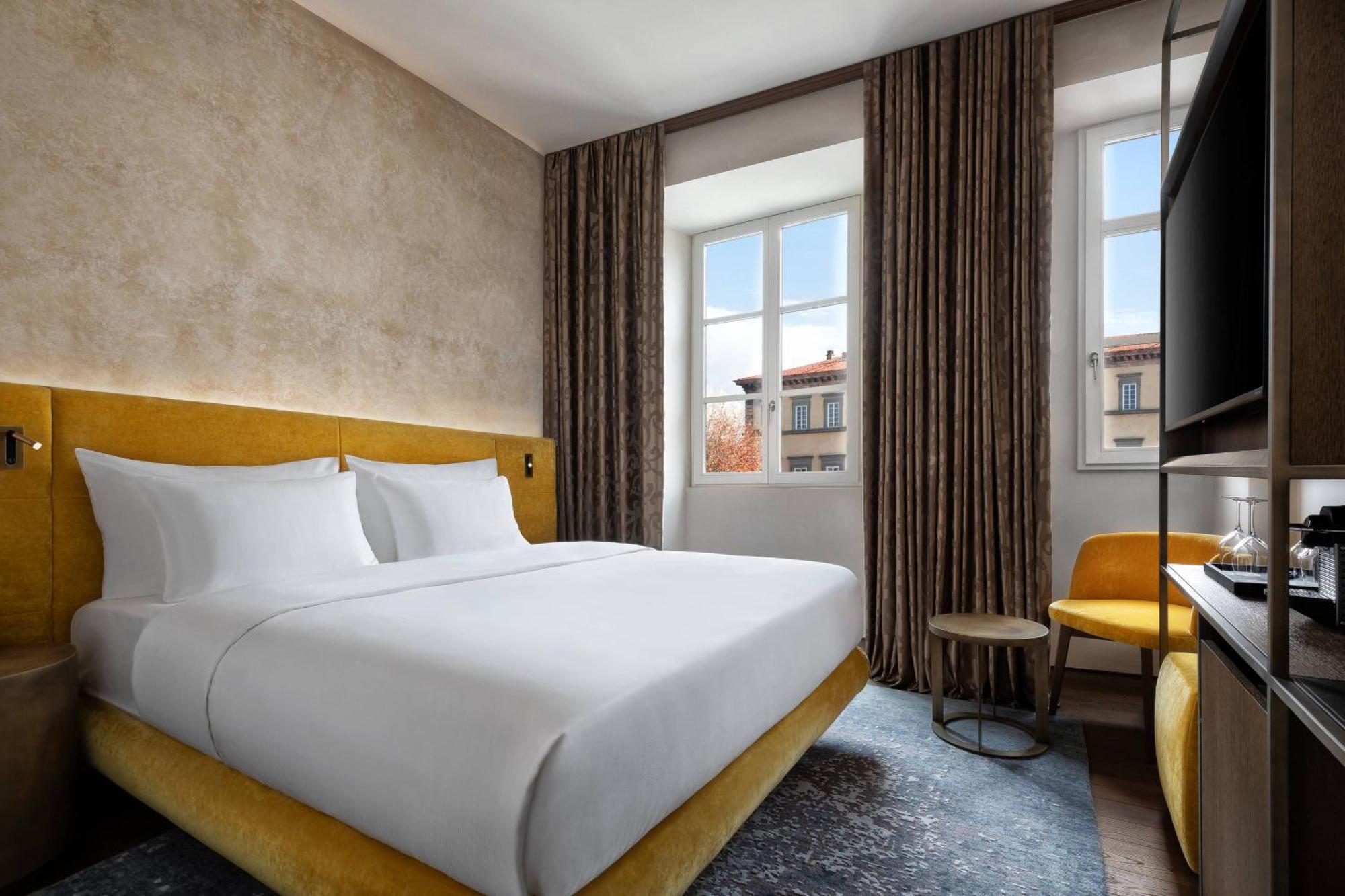 Vivace Guest room 1 King City view